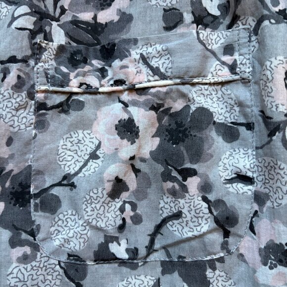 Pine Cone Hill Fine Linens Pajama Top Women's Gray White Flowers Print | Sz XS - Picture 7 of 12